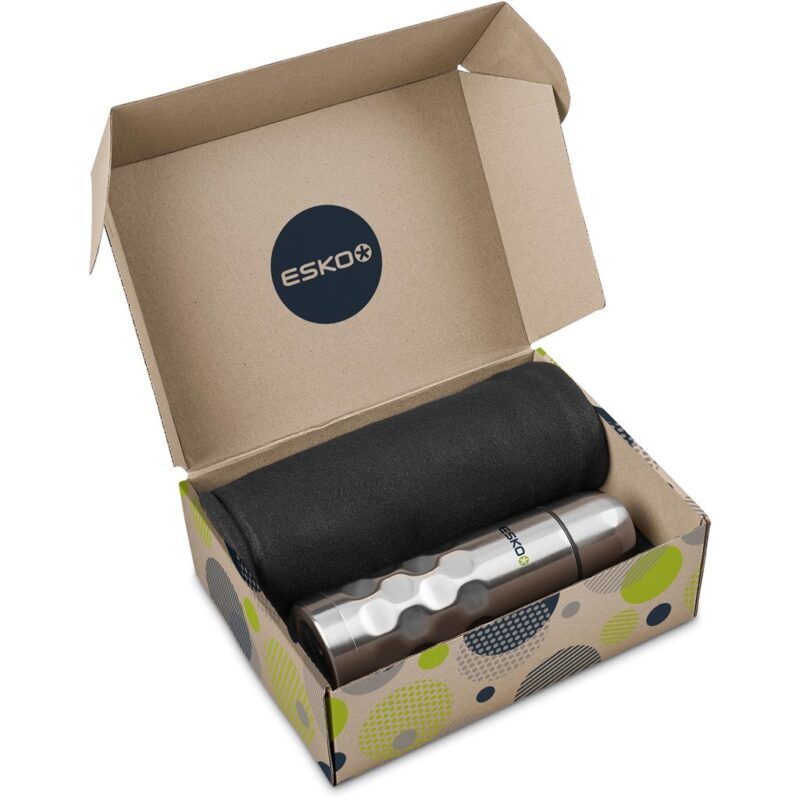 Alps Winter Blanket Gift Set - Image 5