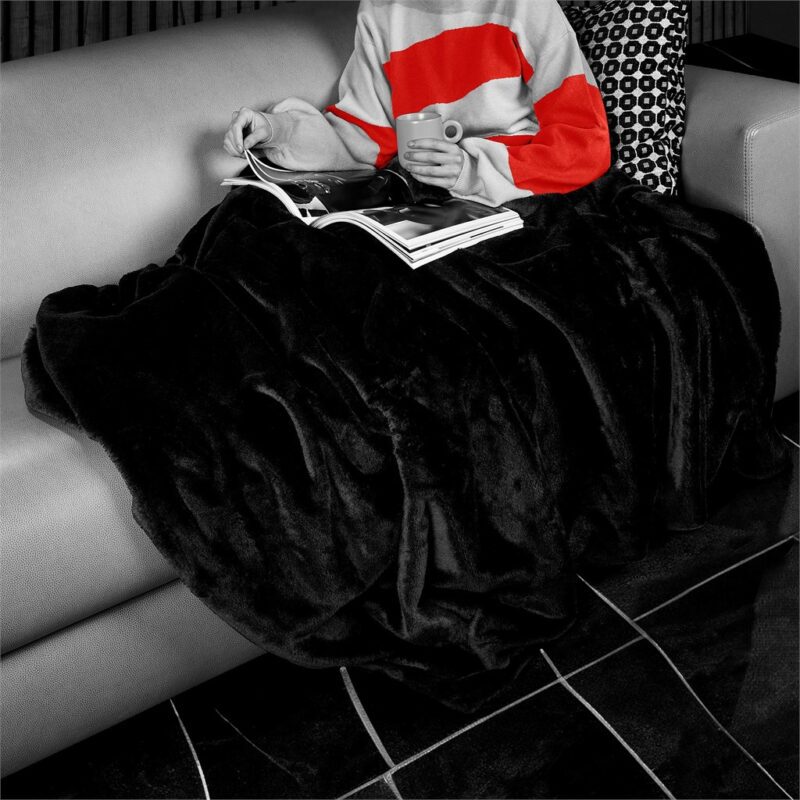 Alex Varga Palazzo Faux Fur Fleece Blanket - Image 7